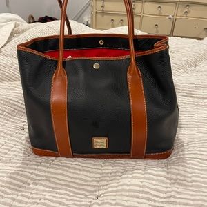 Dooney & Bourke NWOT beautiful bag.